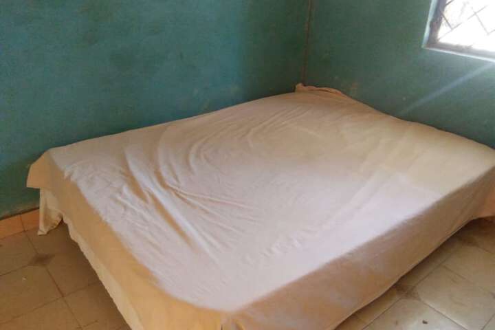 Room 2 of 16