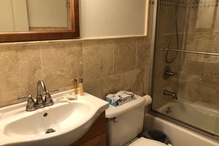 Room 177 of 237