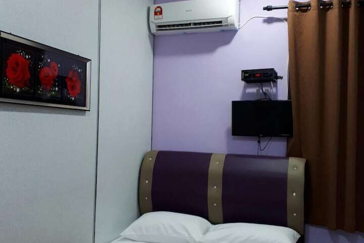 Room 15 of 26