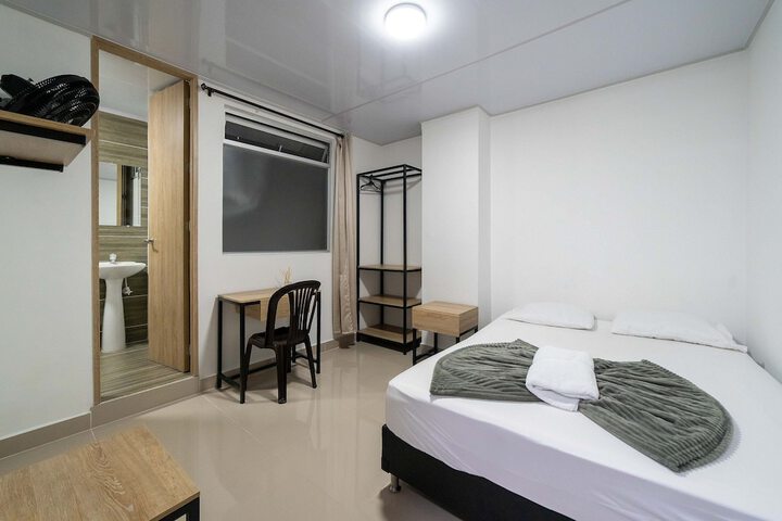 Room 22 of 122