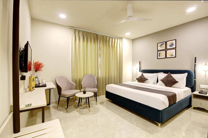 Room 12 of 61