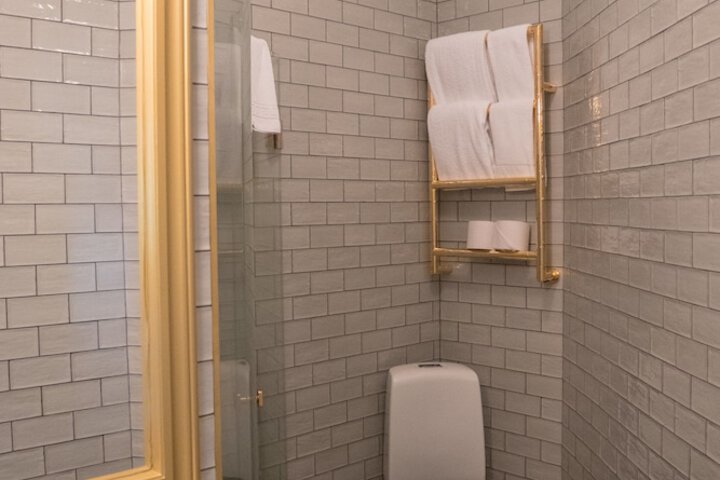 Room 50 of 69