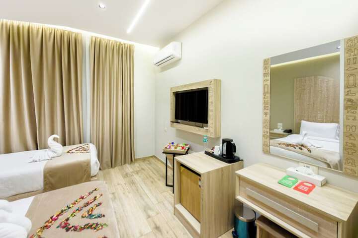 Room 52 of 109