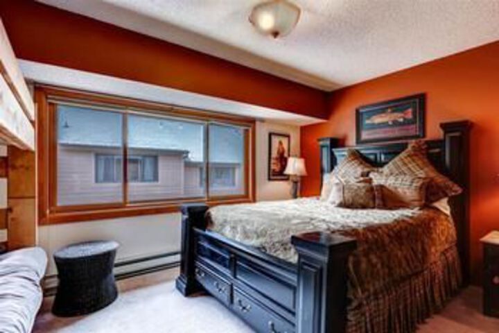 Room 8 of 23