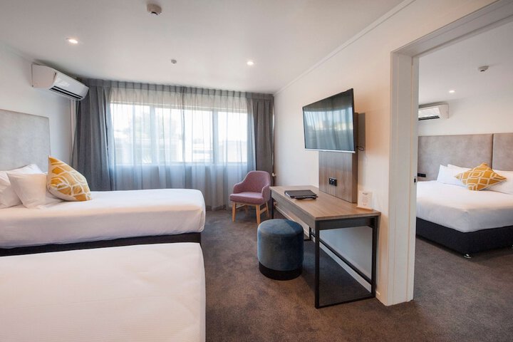 Room 21 of 66