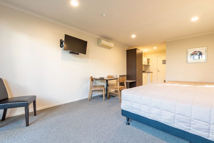 Room 7 of 79