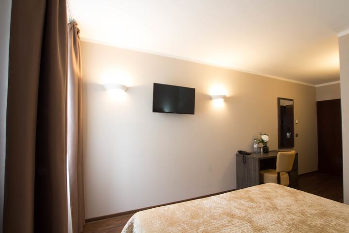 Room 34 of 44