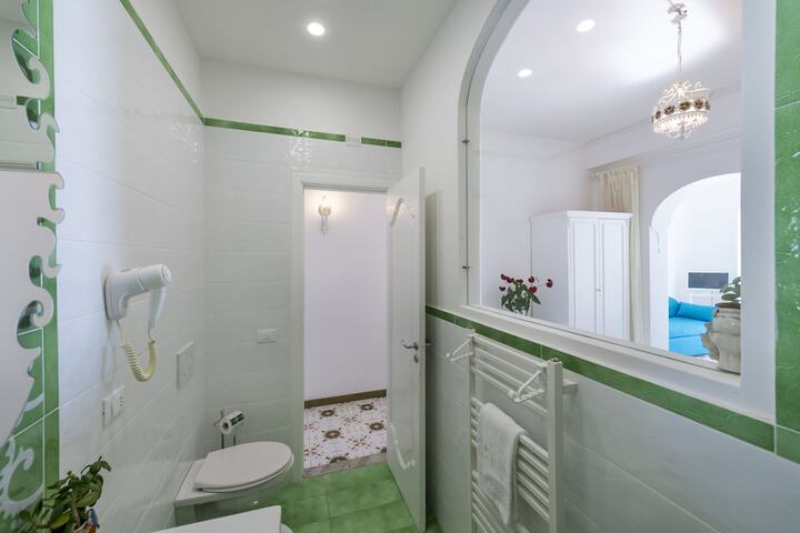 Room 15 of 24