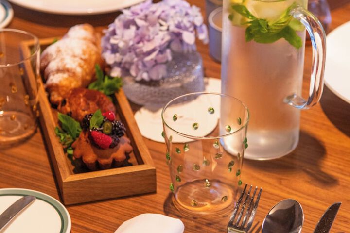 Breakfast/Coffee Service 123 of 155