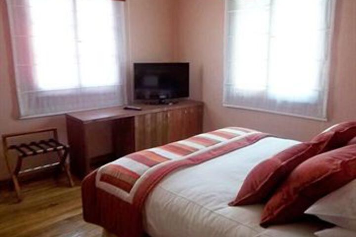 Room 9 of 50
