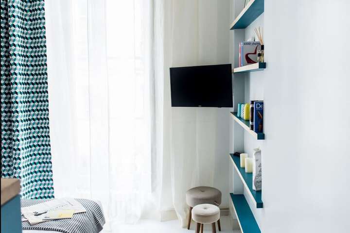Room 18 of 37