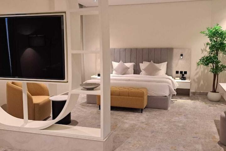 Room 16 of 63
