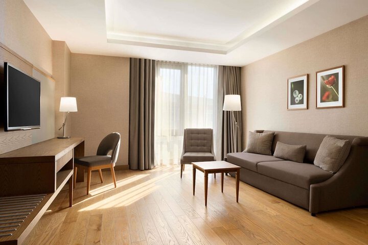 Room 18 of 35