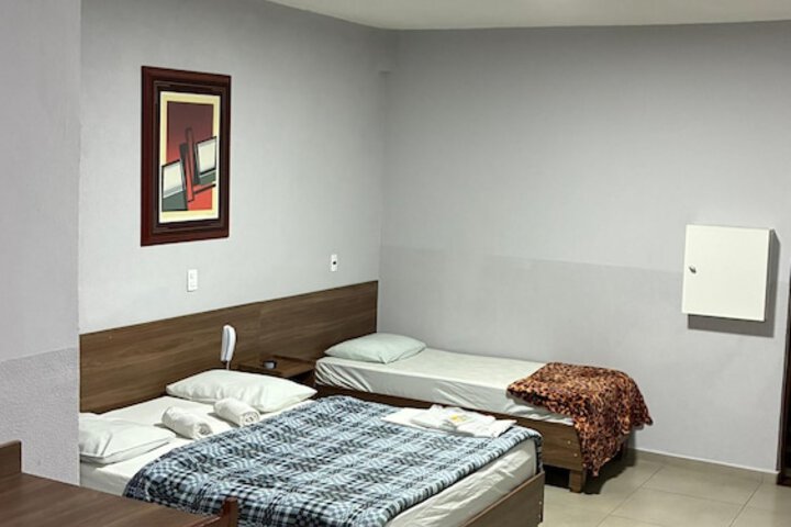 Room 33 of 63