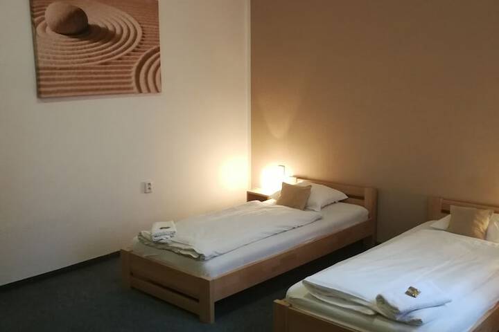 Room 16 of 84