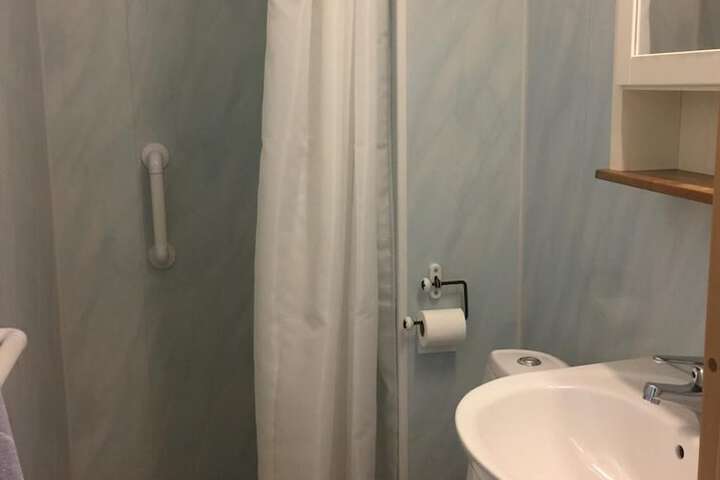 Room 16 of 34