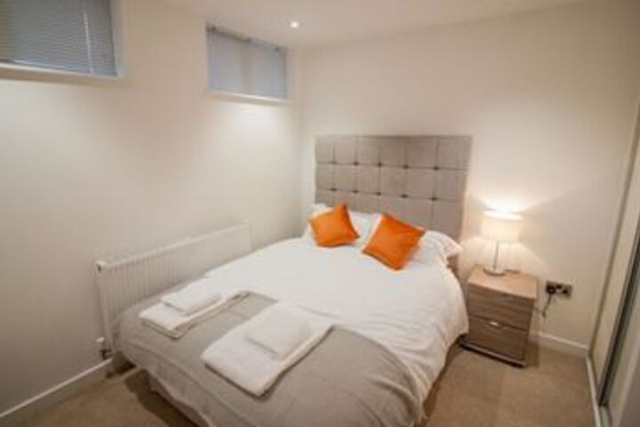 Room 15 of 38