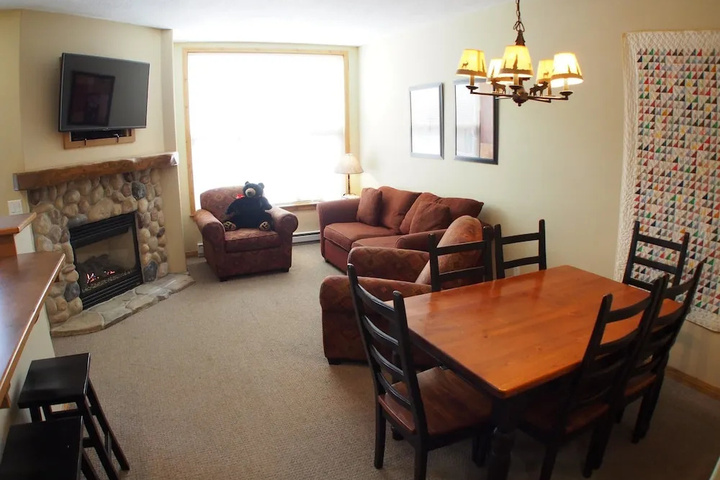 Room 5 of 11