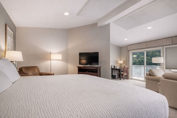 Room 15 of 62