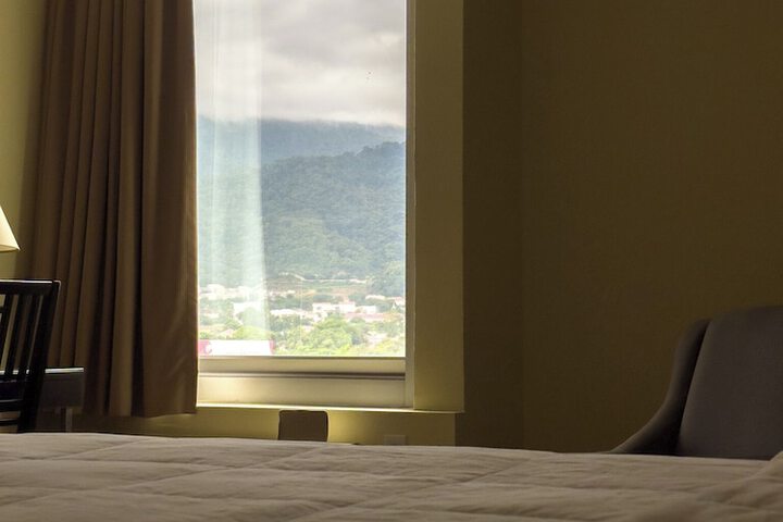 Room 14 of 24