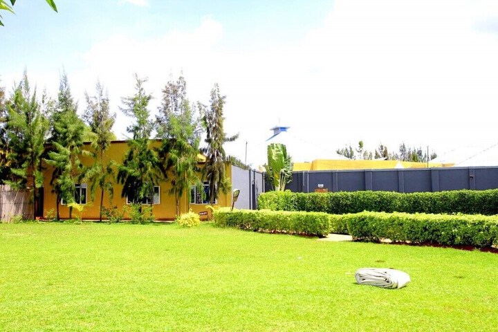 Hotel Exterior 50 of 60