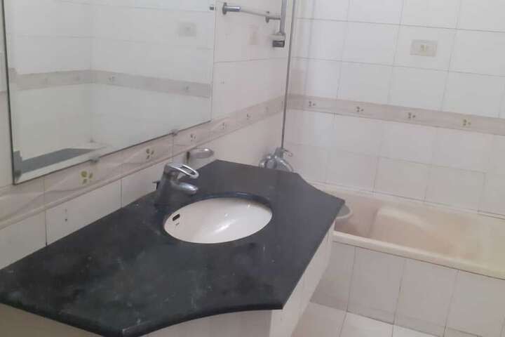 Room 8 of 8