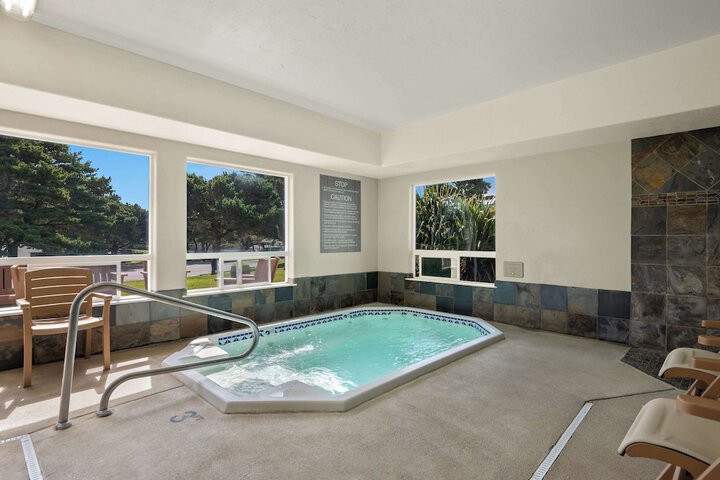 Pool Hotel