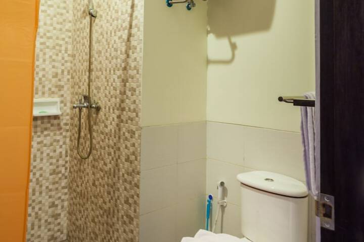 Room 12 of 36