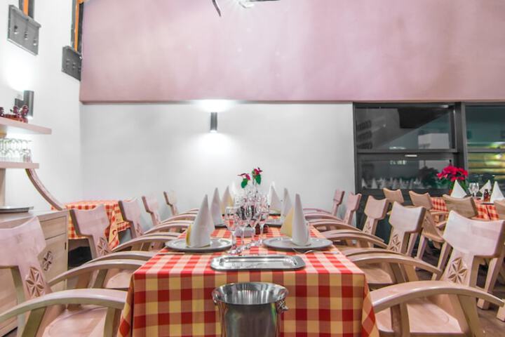 Dining 115 of 144