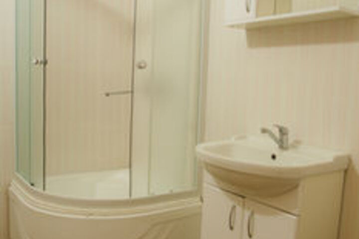 Room 12 of 80