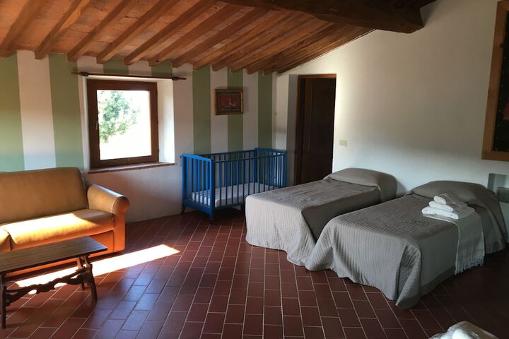 Room 4 of 39