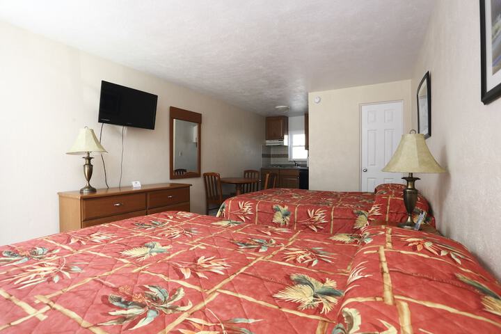 Room 15 of 38