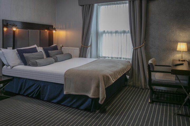 Room 35 of 92