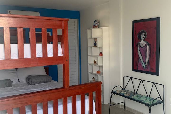 Room 3 of 8