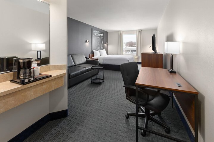 Room 42 of 74