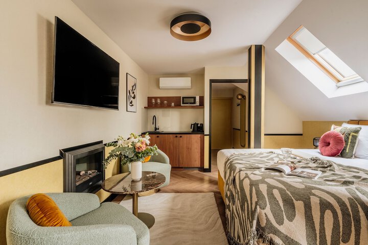 Room 107 of 224