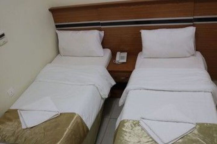 Room 8 of 17