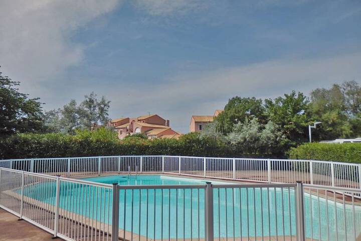 Hotel with Pool