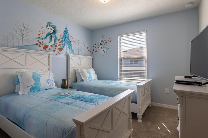 Room 7 of 34