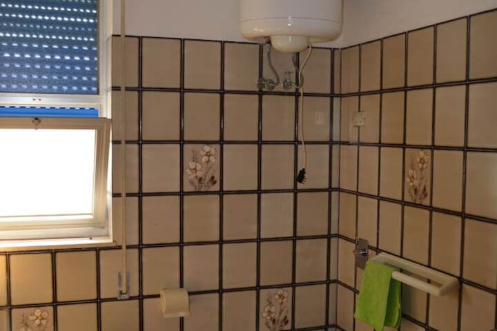 Room 19 of 25