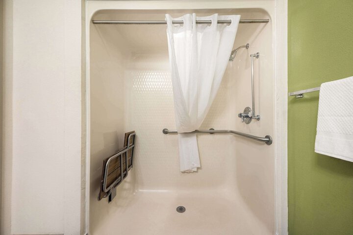 Queen Bed Accessible (2 of 16)