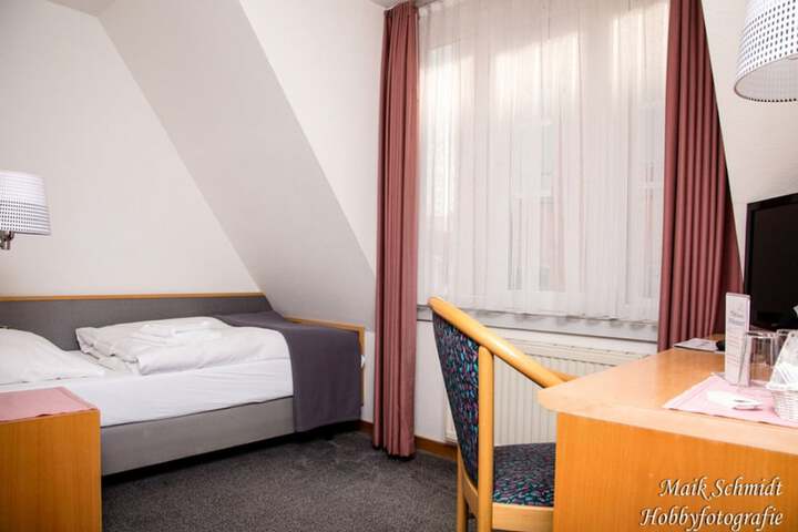Room 6 of 29
