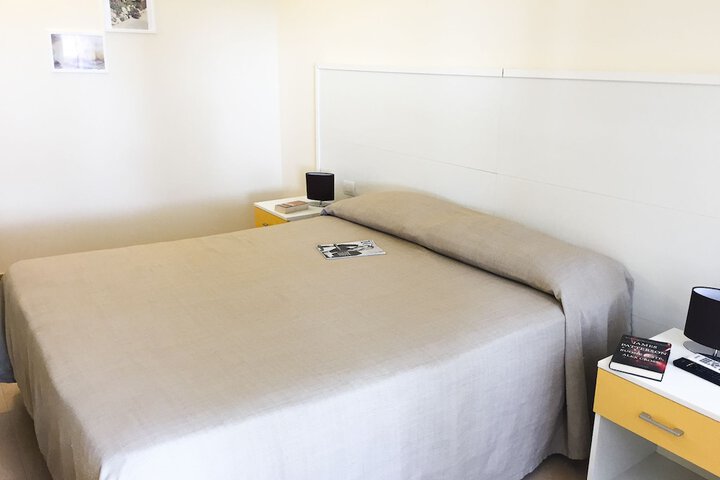 Room 4 of 7