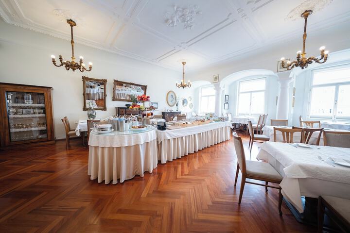 Breakfast/Coffee Service 43 of 62