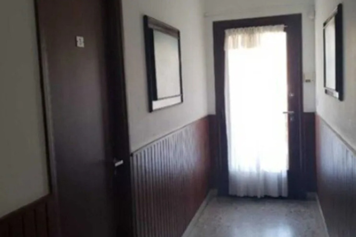 Room 13 of 15