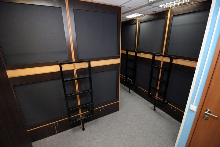 Room 16 of 45