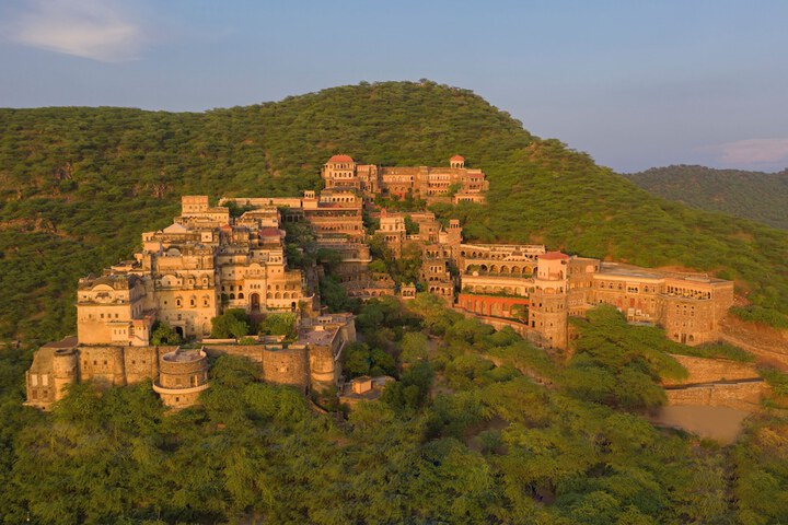 Image of Neemrana Fort-Palace