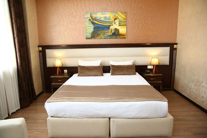 Room 75 of 122