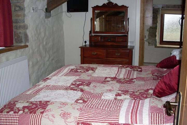 Room 2 of 30