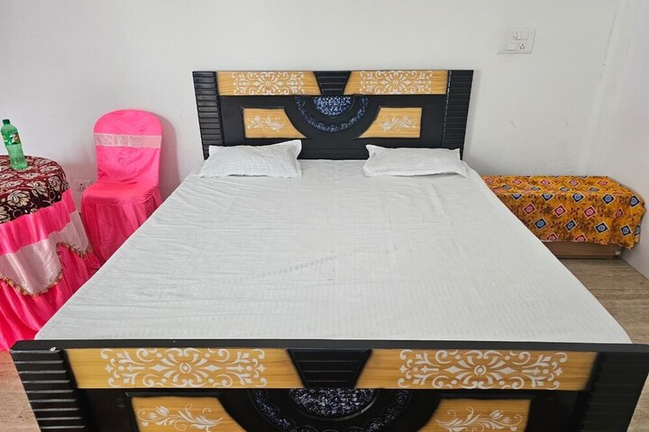 Room 8 of 37